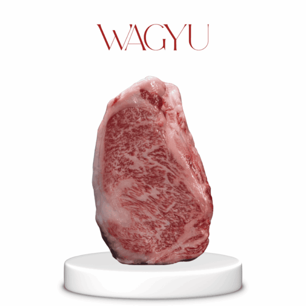 Suave carne de wagyu en exhibición en Iruki, conocida por su marmoleado excepcional y calidad premium.